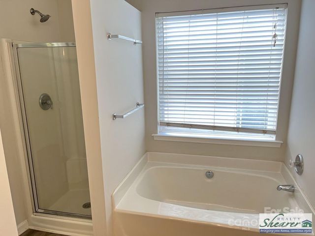 6329 Elderslie Drive, Charlotte, NC 28269