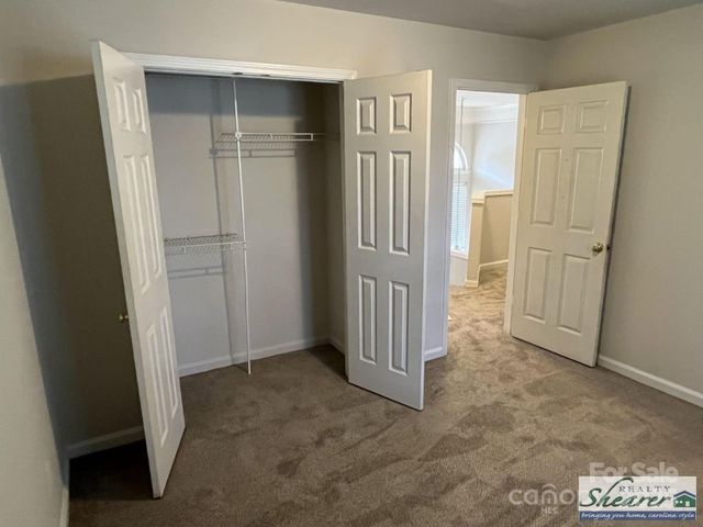 6329 Elderslie Drive, Charlotte, NC 28269