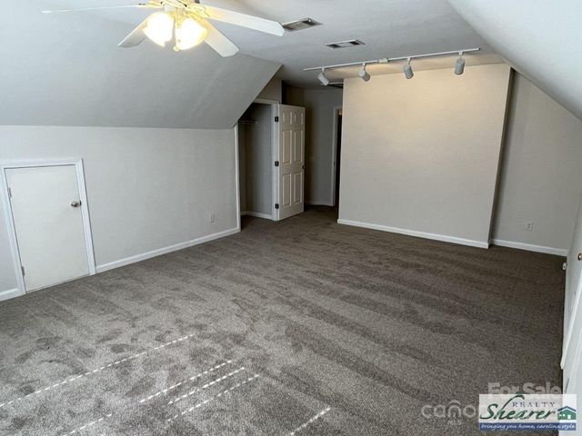 6329 Elderslie Drive, Charlotte, NC 28269