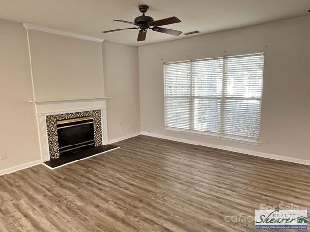 6329 Elderslie Drive, Charlotte, NC 28269