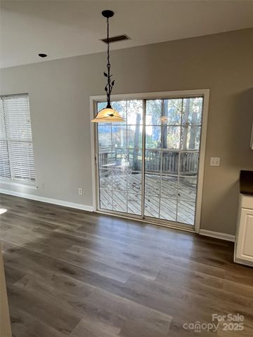 6329 Elderslie Drive, Charlotte, NC 28269