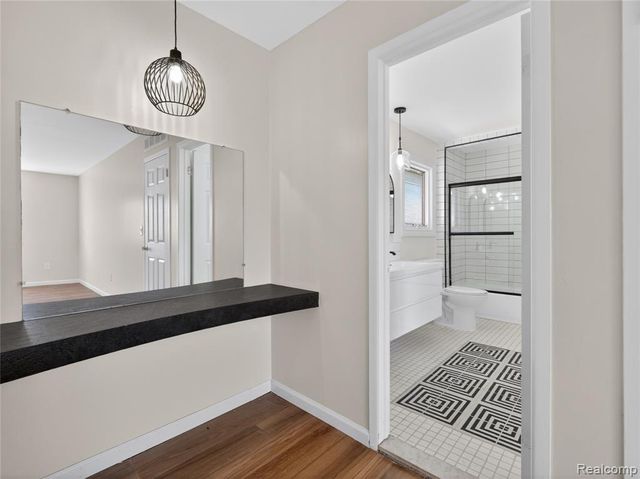 4667 Bloomfield Drive, Sterling Heights, MI 48310