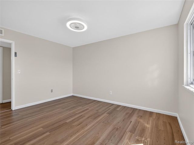 4667 Bloomfield Drive, Sterling Heights, MI 48310