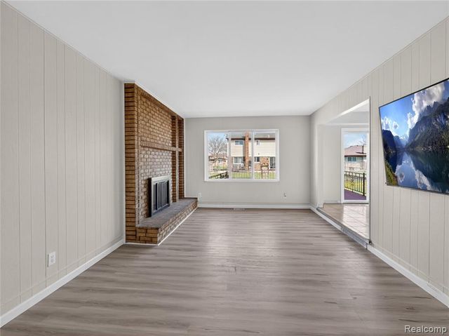 4667 Bloomfield Drive, Sterling Heights, MI 48310