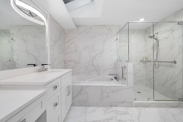 24 Oaks Lane, Boynton Beach, FL 33436