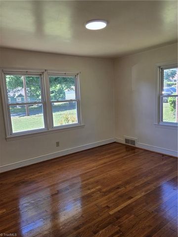 4015 Dalton Street, Winston-salem, NC 27105