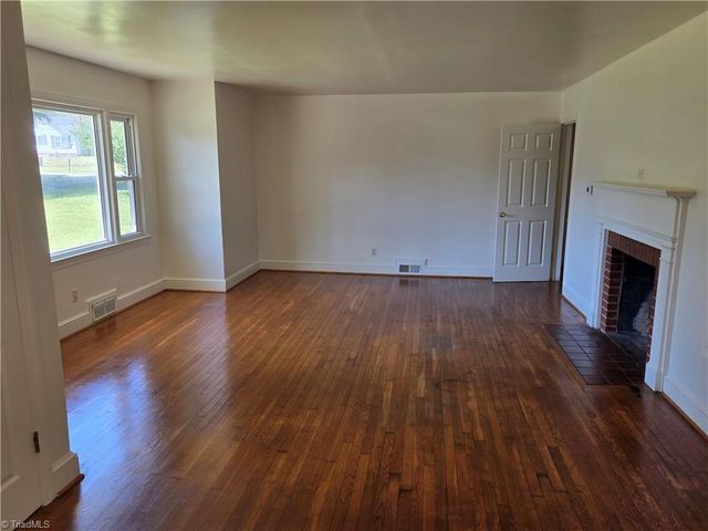4015 Dalton Street, Winston-salem, NC 27105