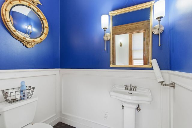 1215 N Benton Avenue, Springfield, MO 65802