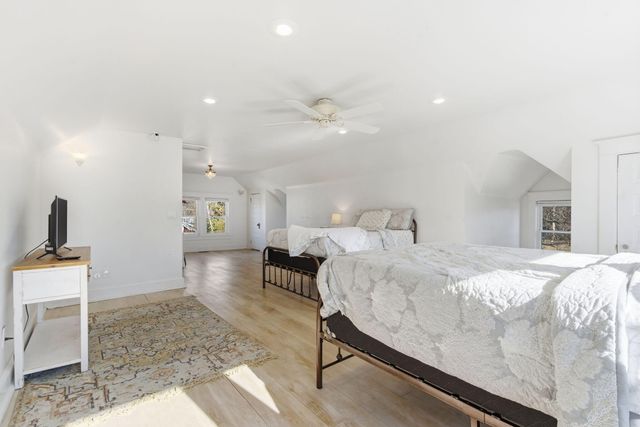 1215 N Benton Avenue, Springfield, MO 65802