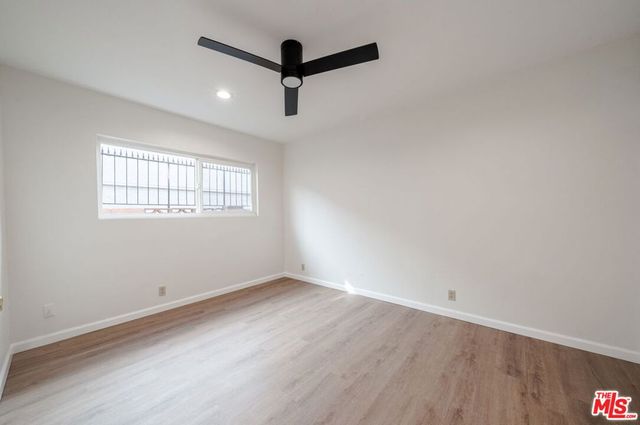 13343 Victory Boulevard 8, Van Nuys, CA 91401