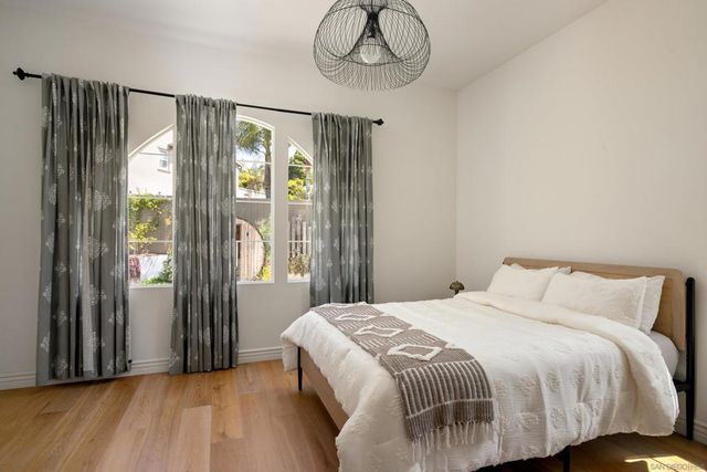 809 Sandy Court, Encinitas, CA 92024