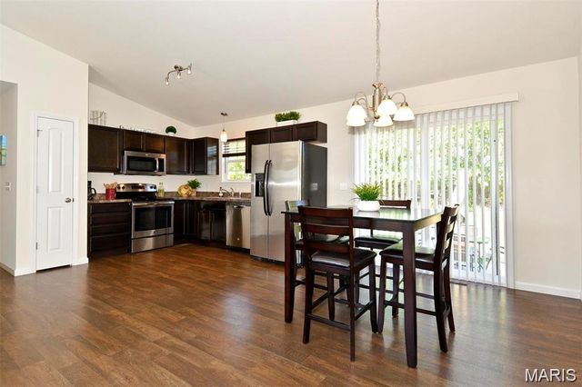 416 Fredricksburg Way, Wright City, MO 63390