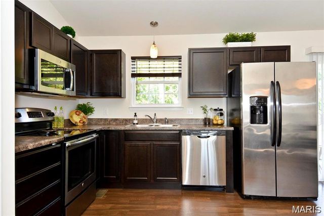 416 Fredricksburg Way, Wright City, MO 63390