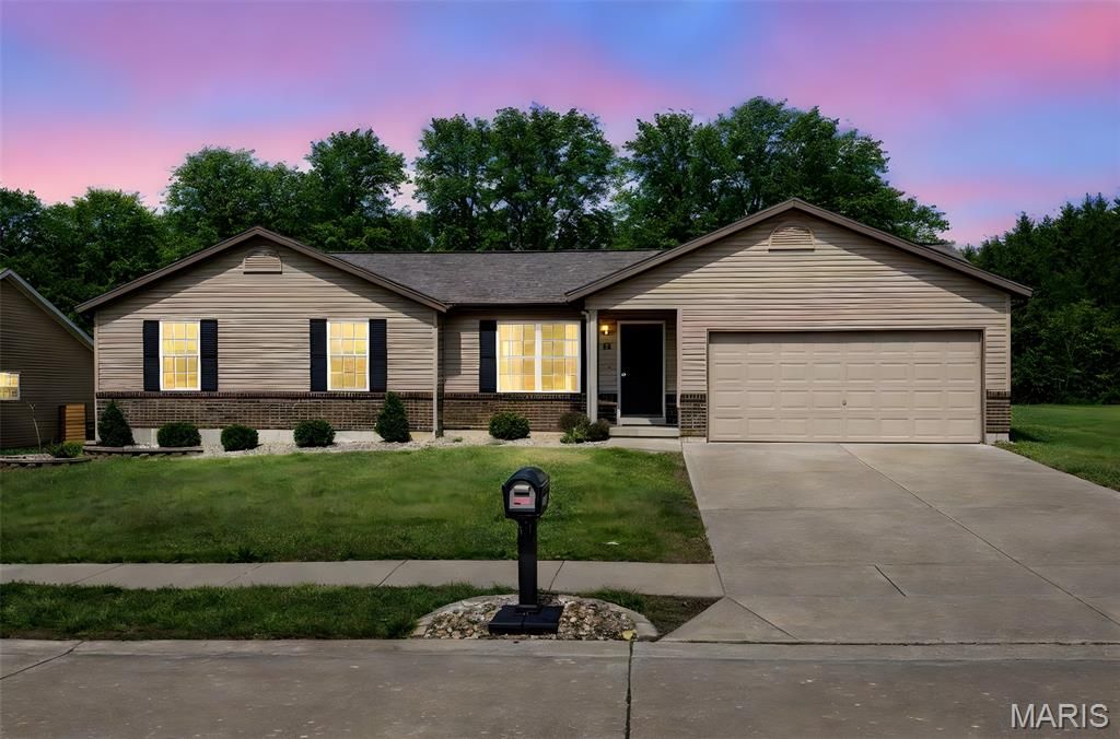 416 Fredricksburg Way, Wright City, MO 63390