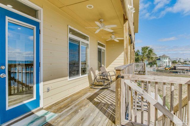 10111 Sinton Dr, Pensacola, FL 32507