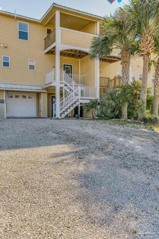 10111 Sinton Dr, Pensacola, FL 32507