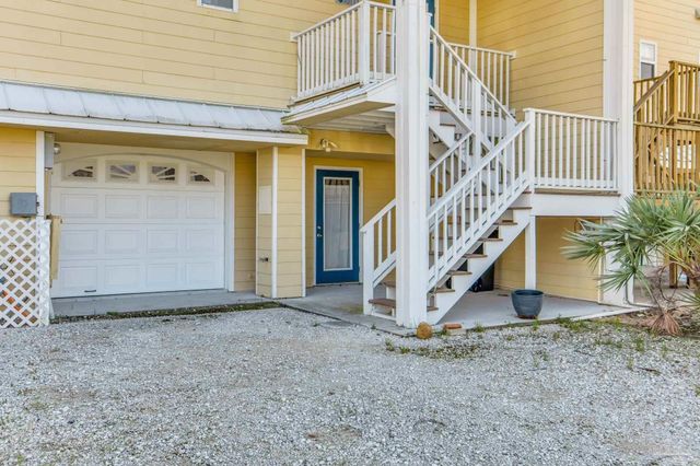 10111 Sinton Dr, Pensacola, FL 32507