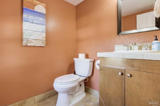10111 Sinton Dr, Pensacola, FL 32507