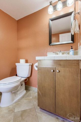 10111 Sinton Dr, Pensacola, FL 32507