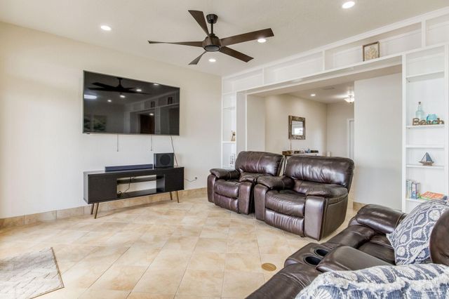 10111 Sinton Dr, Pensacola, FL 32507