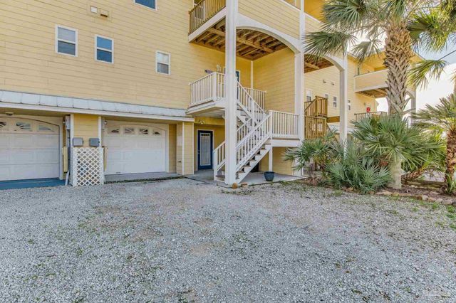 10111 Sinton Dr, Pensacola, FL 32507