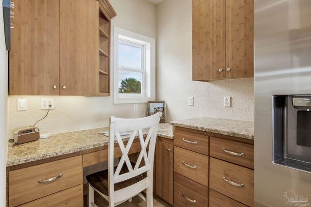 10111 Sinton Dr, Pensacola, FL 32507