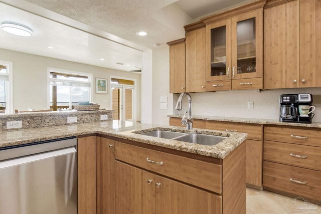 10111 Sinton Dr, Pensacola, FL 32507