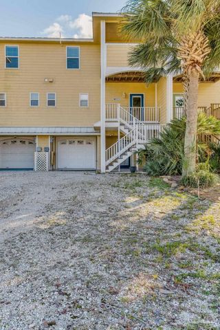 10111 Sinton Dr, Pensacola, FL 32507