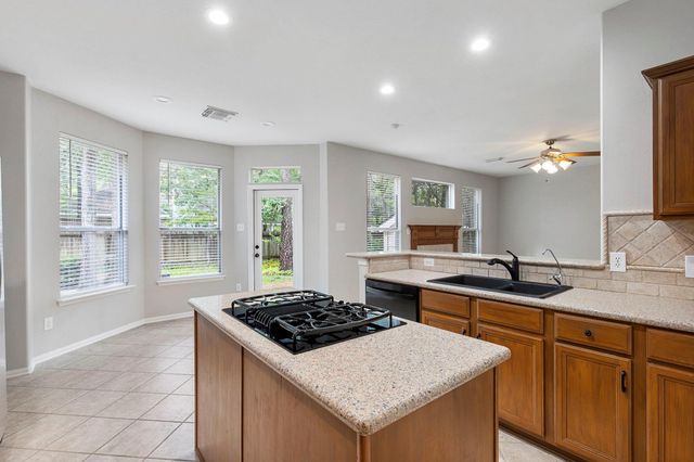 150 W Bristol Oak Circle, The Woodlands, TX 77382