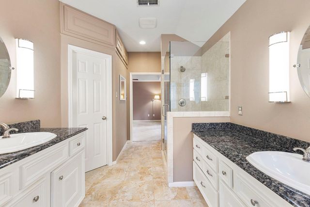 150 W Bristol Oak Circle, The Woodlands, TX 77382