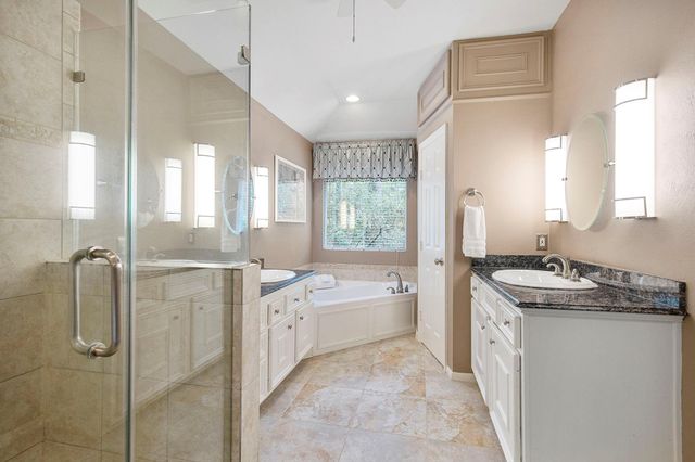 150 W Bristol Oak Circle, The Woodlands, TX 77382