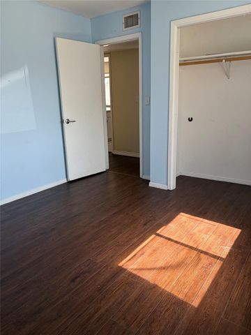 1221 Houston Streets 4, Rosenberg, TX 77471