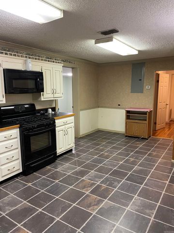 2180 Malvern Road, Arkadelphia, AR 71923