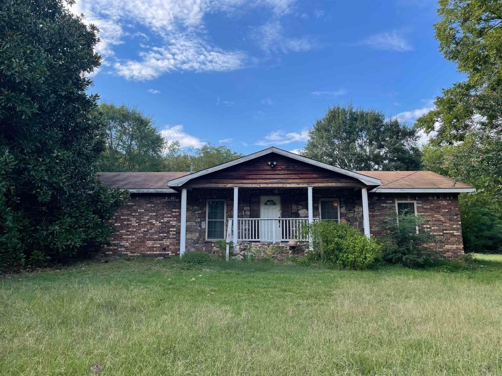 2180 Malvern Road, Arkadelphia, AR 71923