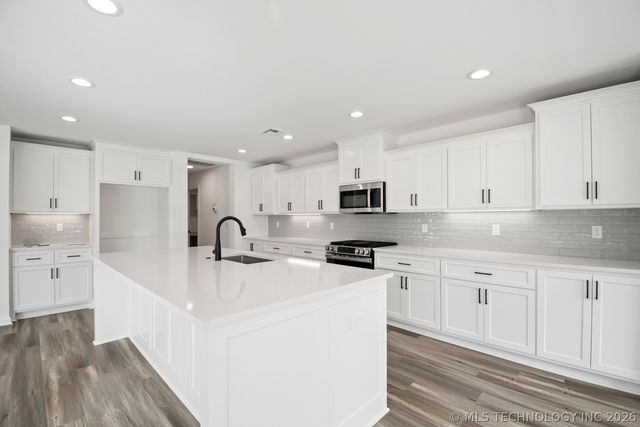 13135 S 105th East Avenue, Bixby, OK 74008