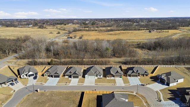 13135 S 105th East Avenue, Bixby, OK 74008