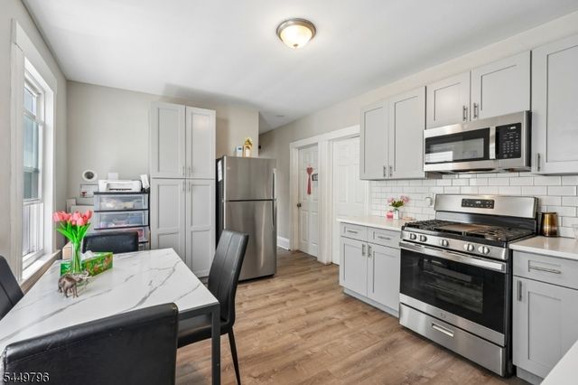 155 Hayward Pl, Wallington Boro, NJ 07057