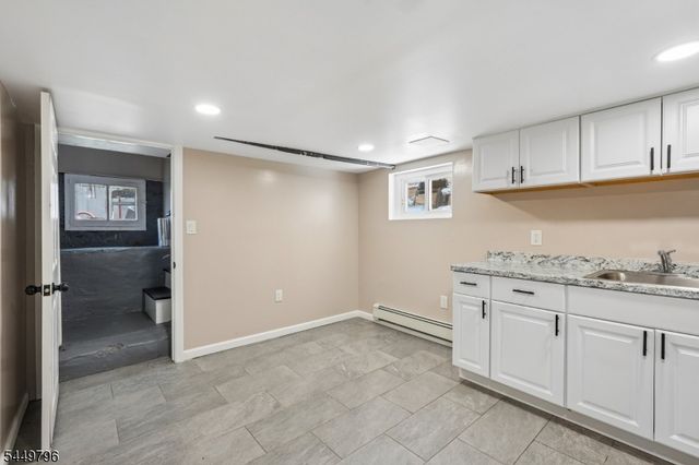 155 Hayward Pl, Wallington Boro, NJ 07057