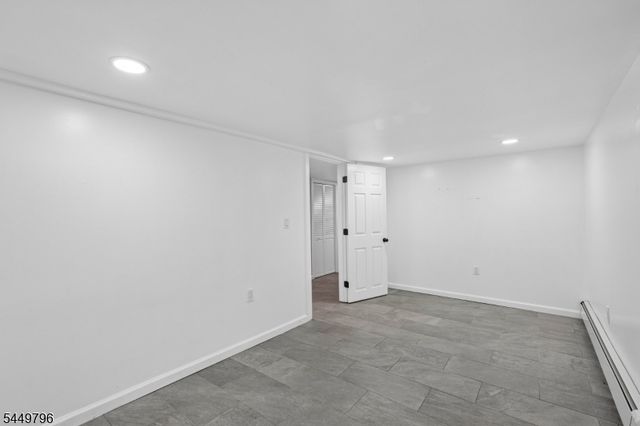 155 Hayward Pl, Wallington Boro, NJ 07057
