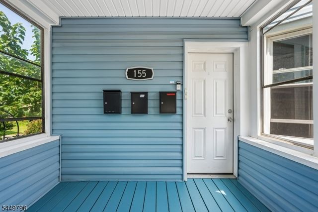 155 Hayward Pl, Wallington Boro, NJ 07057