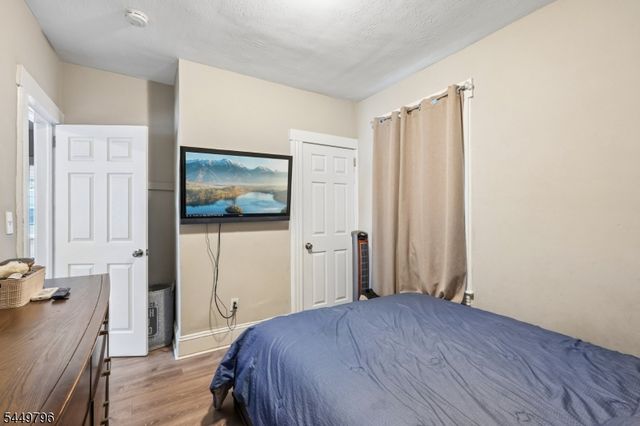 155 Hayward Pl, Wallington Boro, NJ 07057