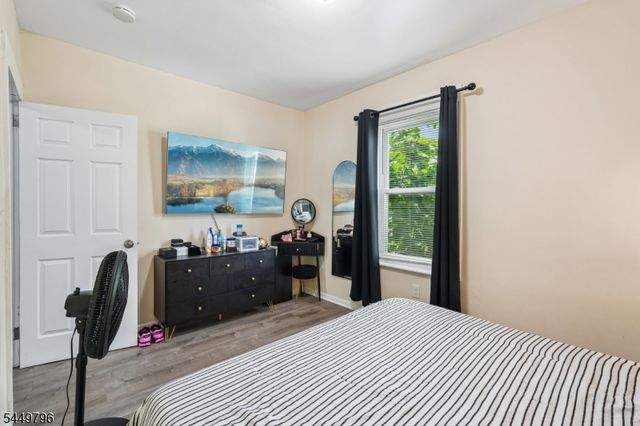 155 Hayward Pl, Wallington Boro, NJ 07057