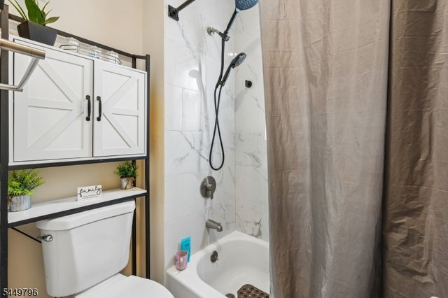 155 Hayward Pl, Wallington Boro, NJ 07057