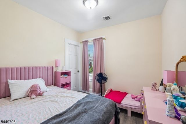 155 Hayward Pl, Wallington Boro, NJ 07057