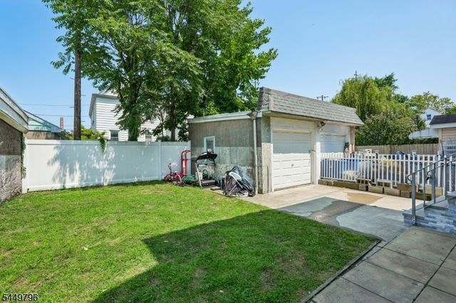 155 Hayward Pl, Wallington Boro, NJ 07057