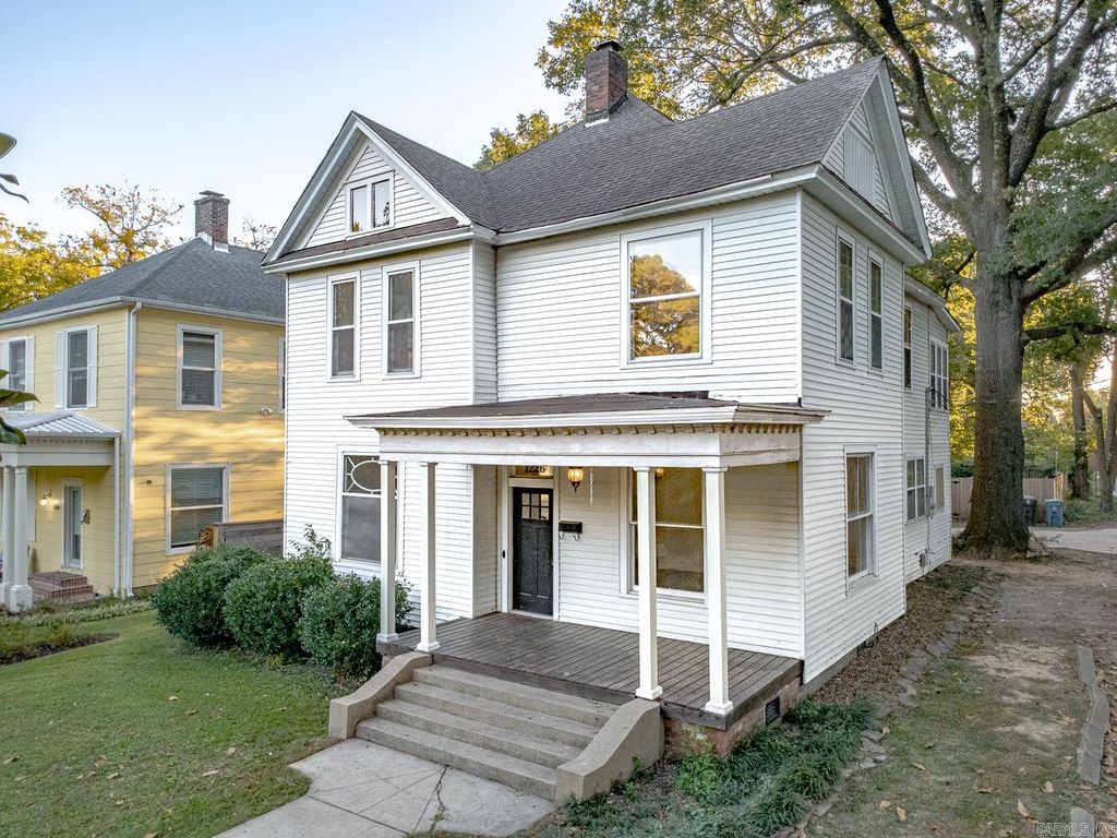 1226 S Madison St, Jonesboro, AR 72401