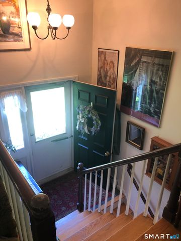 3 Short Lane, Simsbury, CT 06070