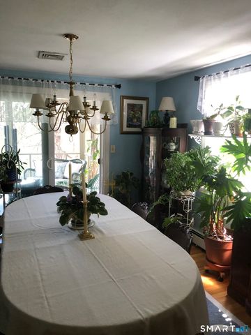 3 Short Lane, Simsbury, CT 06070
