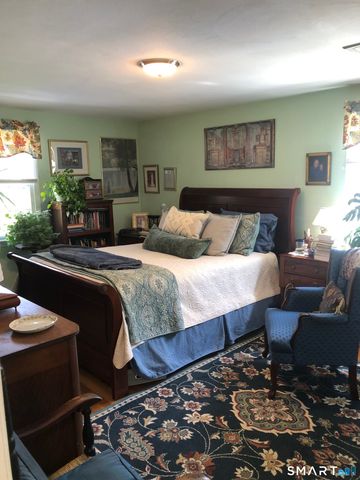 3 Short Lane, Simsbury, CT 06070