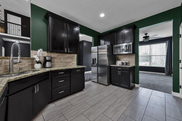 1669 Forest View Drive, Pataskala, OH 43062